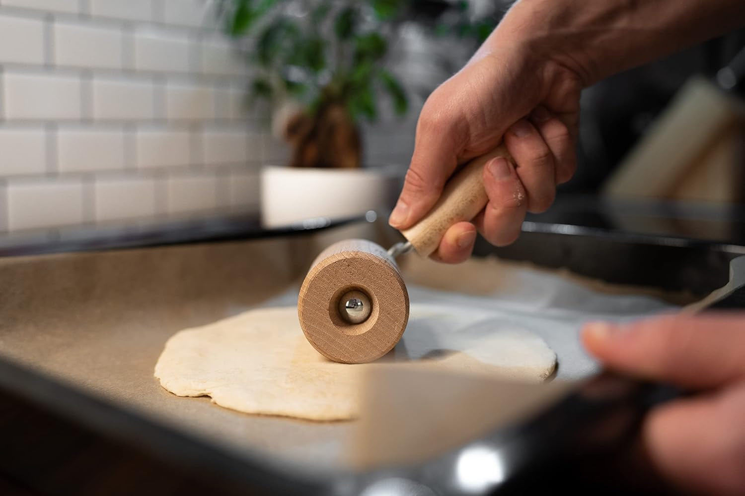 Chinchilla® Backblechroller/Teigroller zylindrisch aus Buchenholz | L'aiutante stabile per la cucina | Prodotto in Germania | Nachhaltige Qualität aus Deutschland | 18 x 5 cm