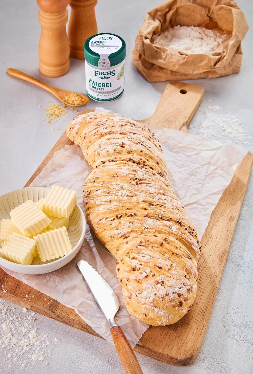 Fuchs Gewürze - Zwiebel getostat - Zwiebeln für Dips, Schmorgerichte oder Hamburger tritato finemente - Ingredienti naturali - 55 g in wiederverwendbarer, recyclebarer Dose