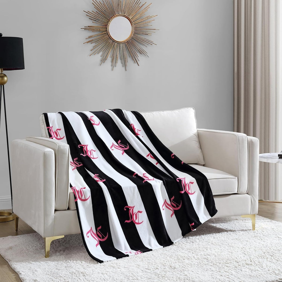 Coperta in peluche Juicy Couture Cabana, 127,7 x 178,8 cm, lussuosa coperta in peluche in microfibra per il massimo comfort e calore accogliente Juicy Couture Beds and Blankets Nero 50"X70"