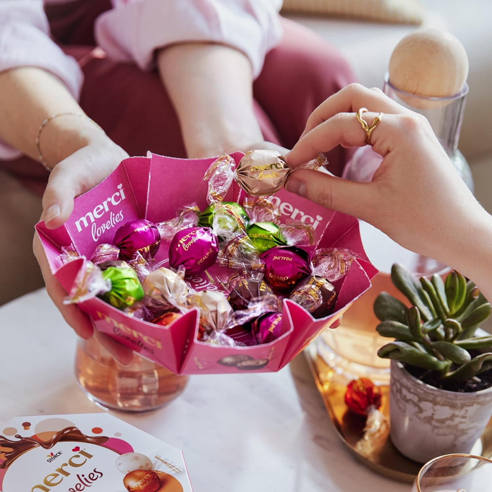 merci lovelies Classic – 1 x 185g – Scatola di praline con 5 specialità di cioccolato ripiene – Palline di cioccolato da condividere e regalare