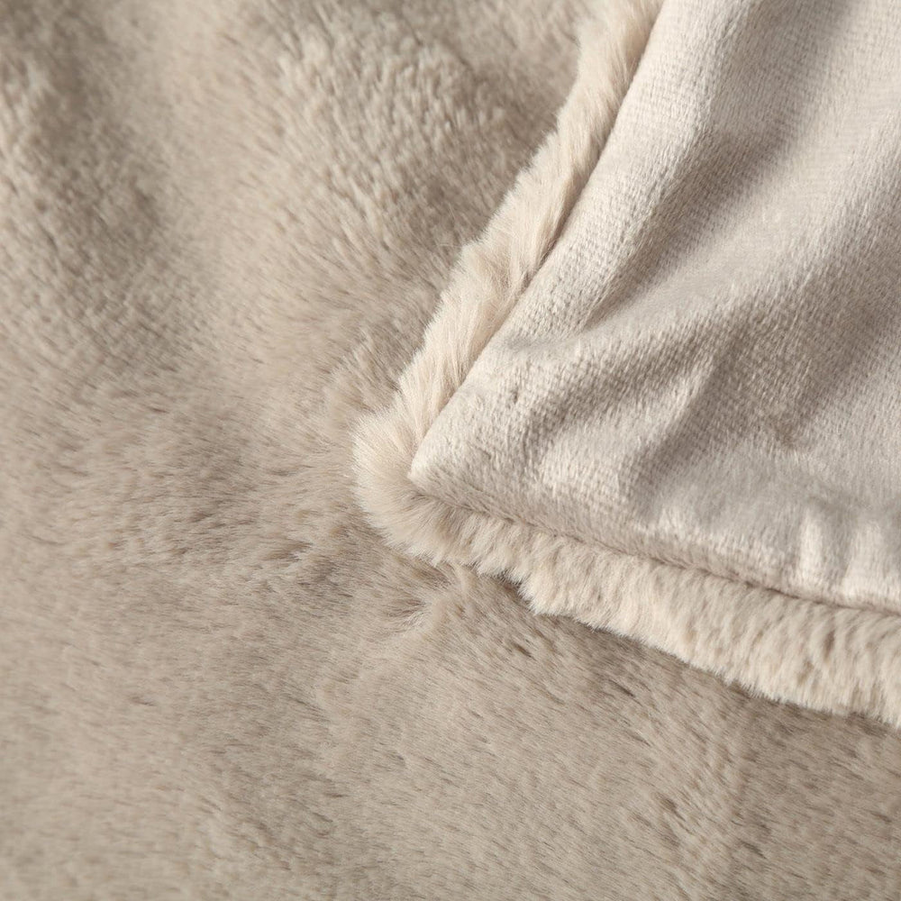 Coperta Boltze Storan (dimensioni 150X200 cm, colore beige, comoda coperta in poliestere, ideale per le fredde serate invernali, aspetto pelliccia) 1015378 BOLTZE Letti e coperte