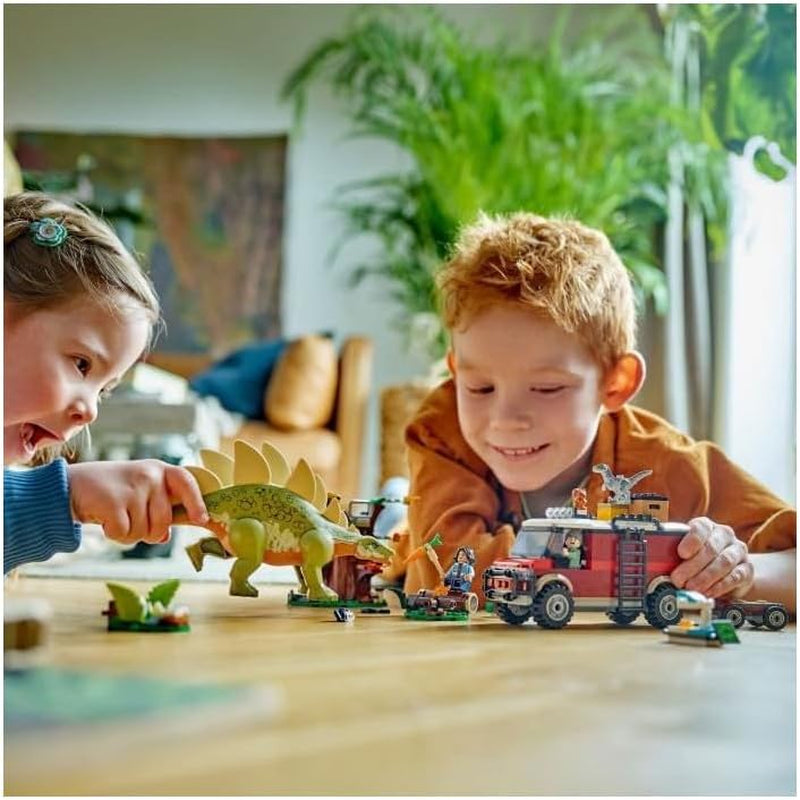 LEGO Jurassic World Dinosaur Missions: Discovery Of The Stegosaurus, Adventure Playset pentru băieți și fete de la 6 ani în sus, cadou pentru fanii lui Ben și Sammy 76965 Seturi de constructie Besuche den LEGO-Store