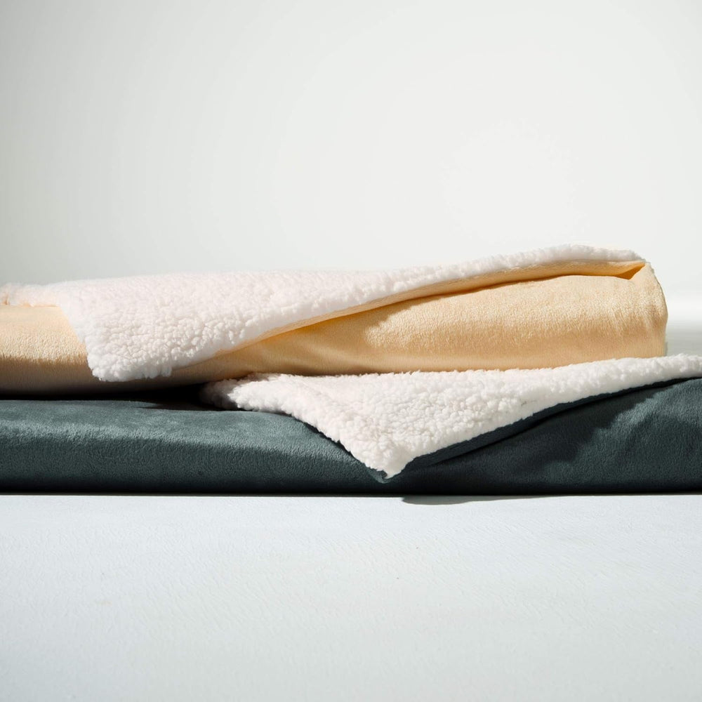 Aqua-Textil Soffice coperta 150 x 200 cm Grigio Bianco Melange Coperta TV in peluche Copriletto Sherpa Fleece Oeko-Tex Ottawa Letti e coperte Besuche den aqua-textil-Store Grey Nicki Bedding 200 X 220 cm