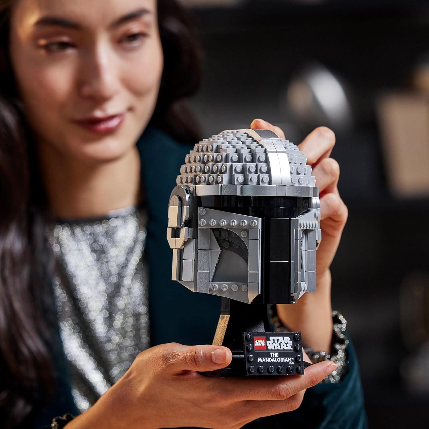 LEGO Star Wars Modello di Elmo Mandaloriano, Sammlerstück Zimmer-Deko ed EIN tolles Geschenk für Erwachsene, Bausatz, Männer, Frauen, Mama, Papa, Sammler-Geschenkidee 75328
