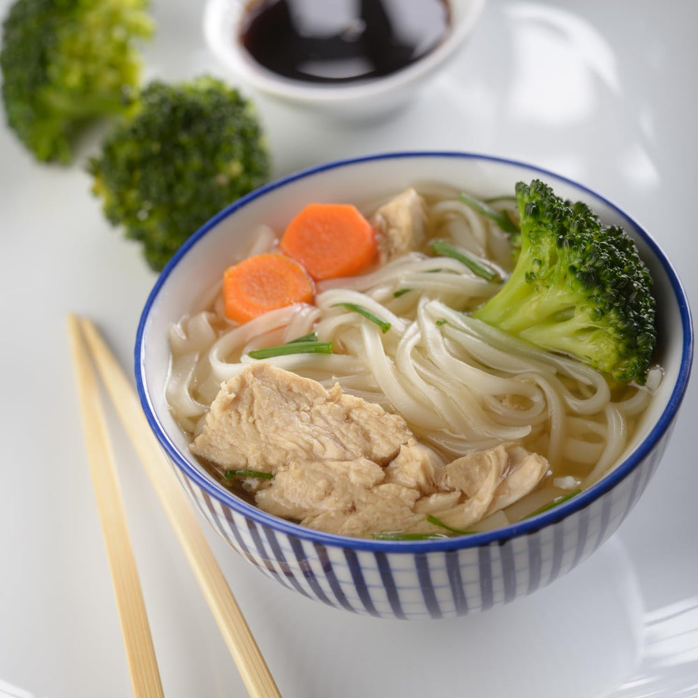 Mama Spaghetti di Riso Istantanei con Verdure - Spaghetti di Riso Istantanei Senza Glutine, Stile Orientale - Autentica Cucina Tailandese - 24 x 55g