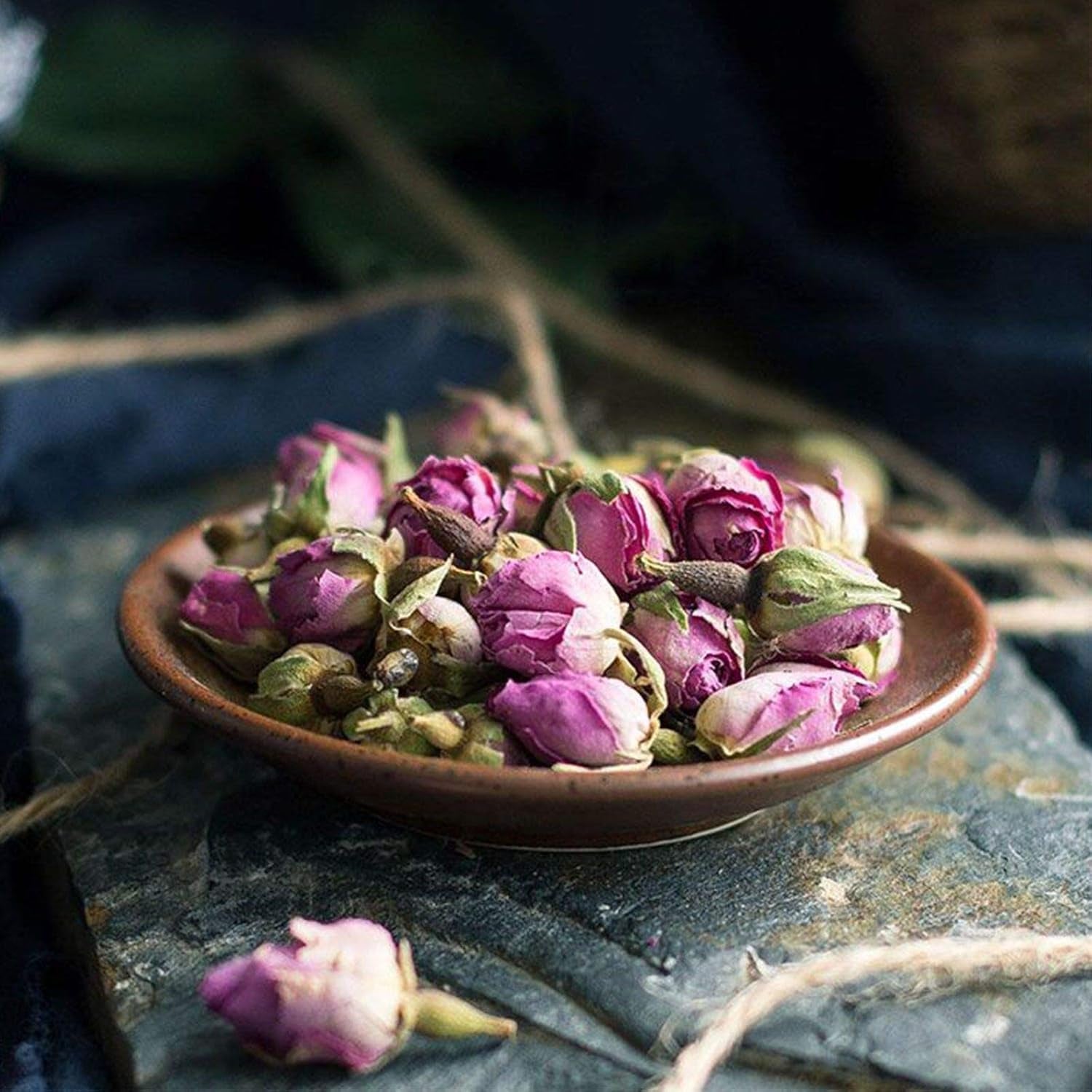 100 g muguri de trandafir comestibili premium - infuzie din petale de trandafir Atlas uscate - gust și aromă dulce și florală - 100% natural, pur și fără aditivi | Tazarinltd