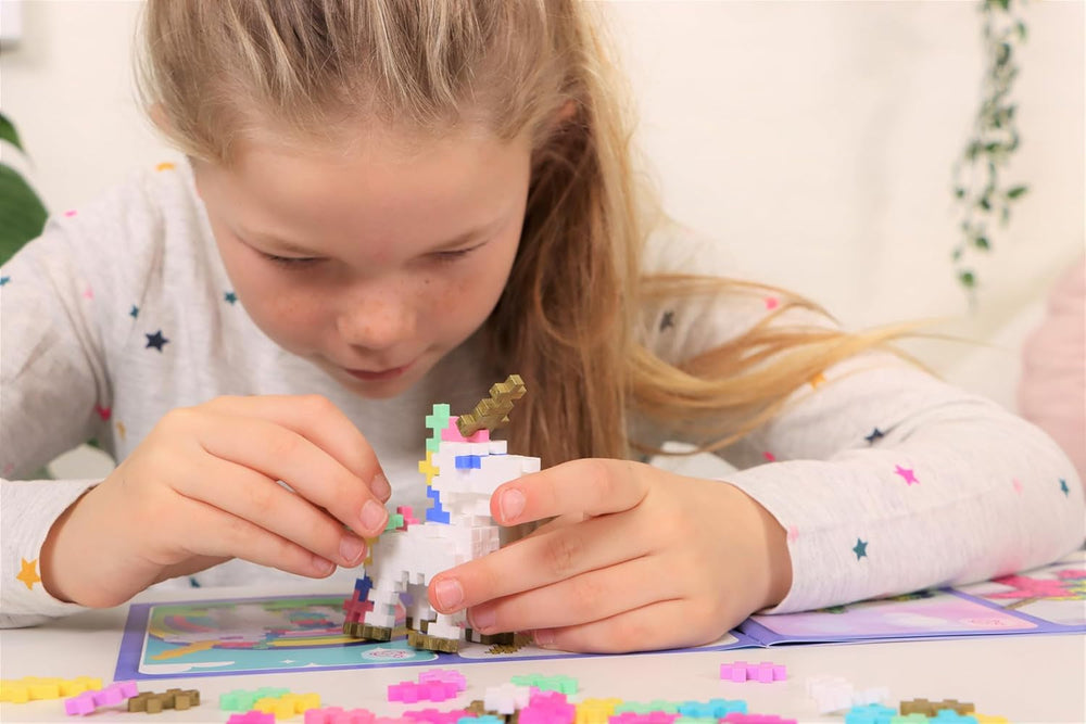 Plus-Plus 3908 Geniales Konstruktionsspielzeug, Learn to Build, Einhörner, Kreativ-Bausteine, 275 Teile