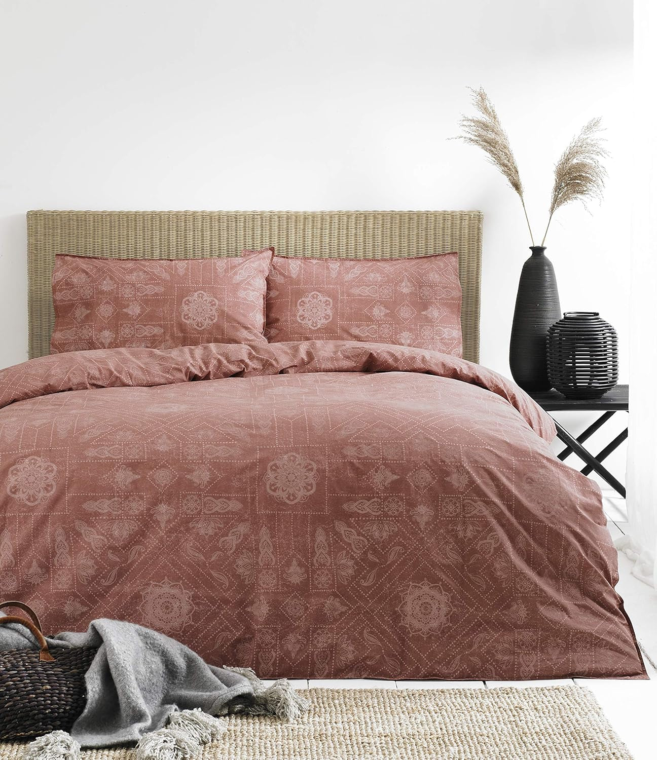 The Linen Yard Bohemian Duvet Cover Set, Red, 260 X 220Cm Plapumi si pilote Naty Shop Roșu 260 X 220Cm