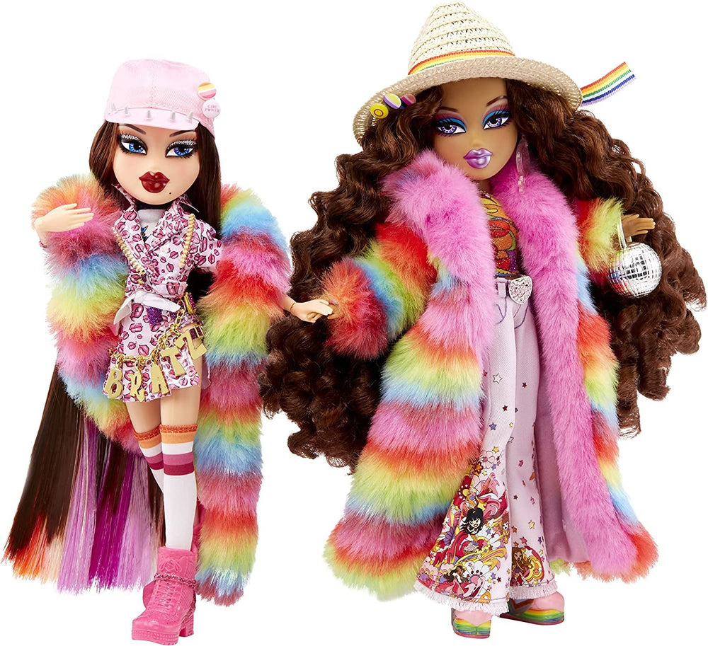 Bratz Pride Month Special Edition Designer Puppen by JimmyPaul - ROXXI & NEVRA - 2 Modepuppen, Outfits, Poster, Accessoires, Puppenständer & mehr - Voll beweglich - Zum Sammeln für Kinder ab 3 Jahren