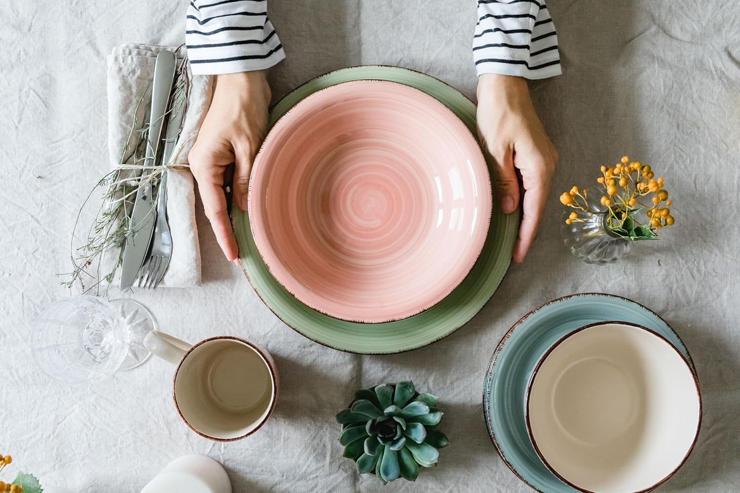 MÄSER 931875 Bel Tempo II, Set de veselă pentru 6 persoane cu aspect vintage modern, Serviciu de masă cu 18 piese, Veselă ceramică pictată manual, Gresie, Albastru fumuriu