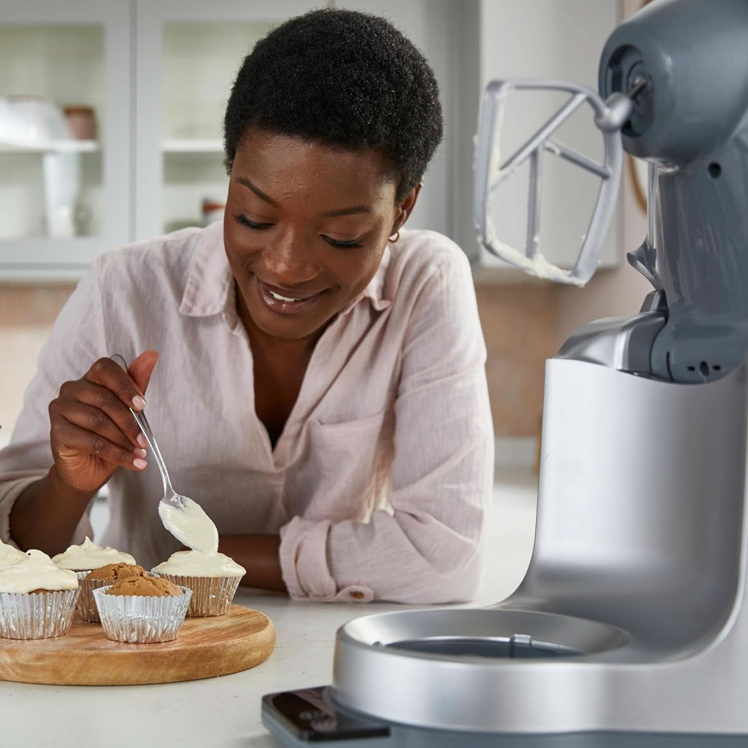 Kenwood Prospero+ KHC29A.R0SI Macchina da cucina, 4,3 L Edelstahlschüssel, Inkl. 10-Teiligem Zubehör-Set Mit Fleischwolf, Glas-Mixer, Zitruspresse, Entsafter Und Mehr, Inkl. Prezzo Easyweigh, 1000 W, Silber Mother and Child Naty Shop