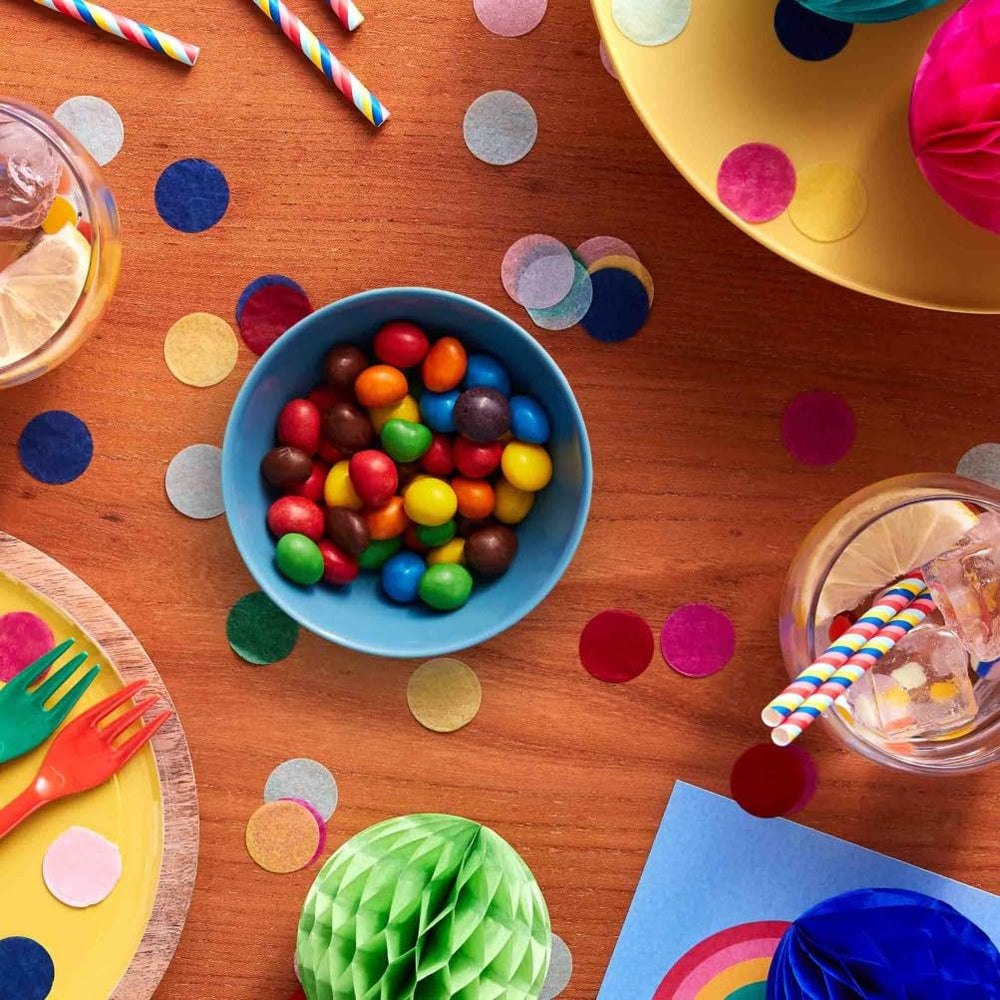 CONTENUTO: Busta da 363g di cioccolato M&M'S, la migliore qualità grazie agli ingredienti selezionati