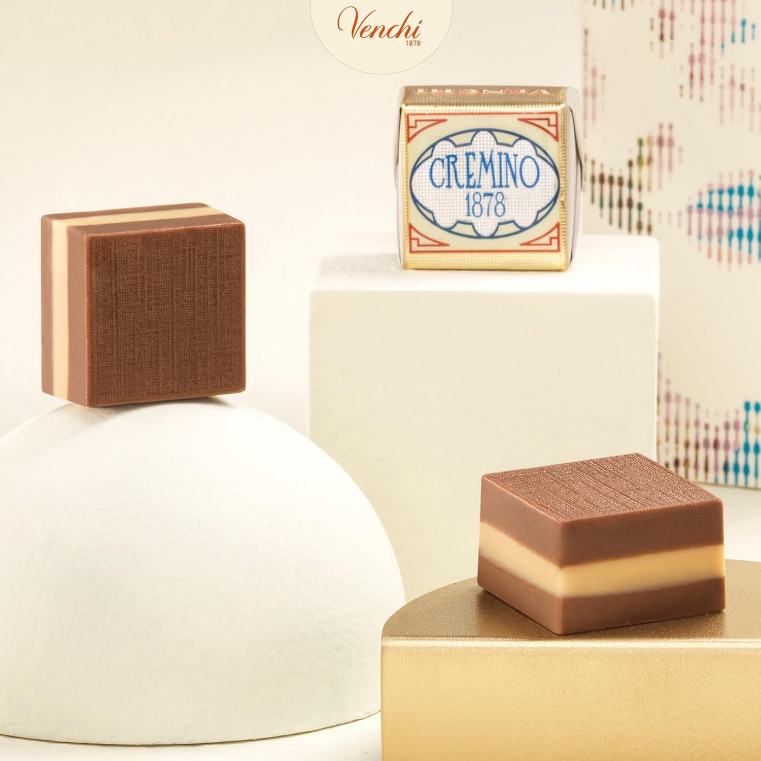 Venchi - Cremini 1878 - Cioccolato tre strati al gianduja con latte e pasta di mandorle, "Nocciola Piemonte IGP", 1 kg, senza glutine, senza coloranti e senza conservanti