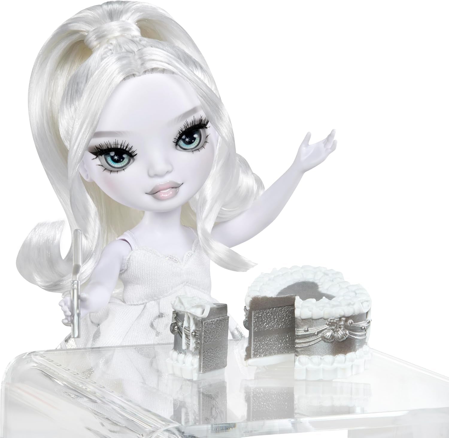 Păpușă Rainbow High Shadow High Girl's Night – Natasha Zima – Păpușă la modă de 28 cm în nuanțe de gri, păr alb și ținută argintie cu accesorii și pieptene – Pentru colecționari și copii cu vârsta de 6 ani și peste
