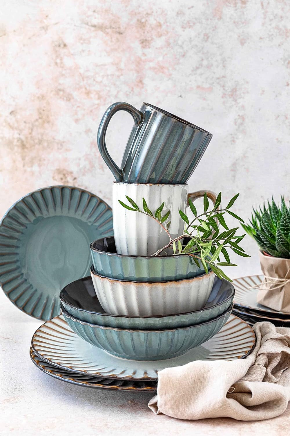 Set de veselă MÄSER 931966 Confino Series pentru 4 persoane, aspect vintage modern, set de mic dejun din ceramică, 12 piese, culoare petrol cu accente negre, gresie