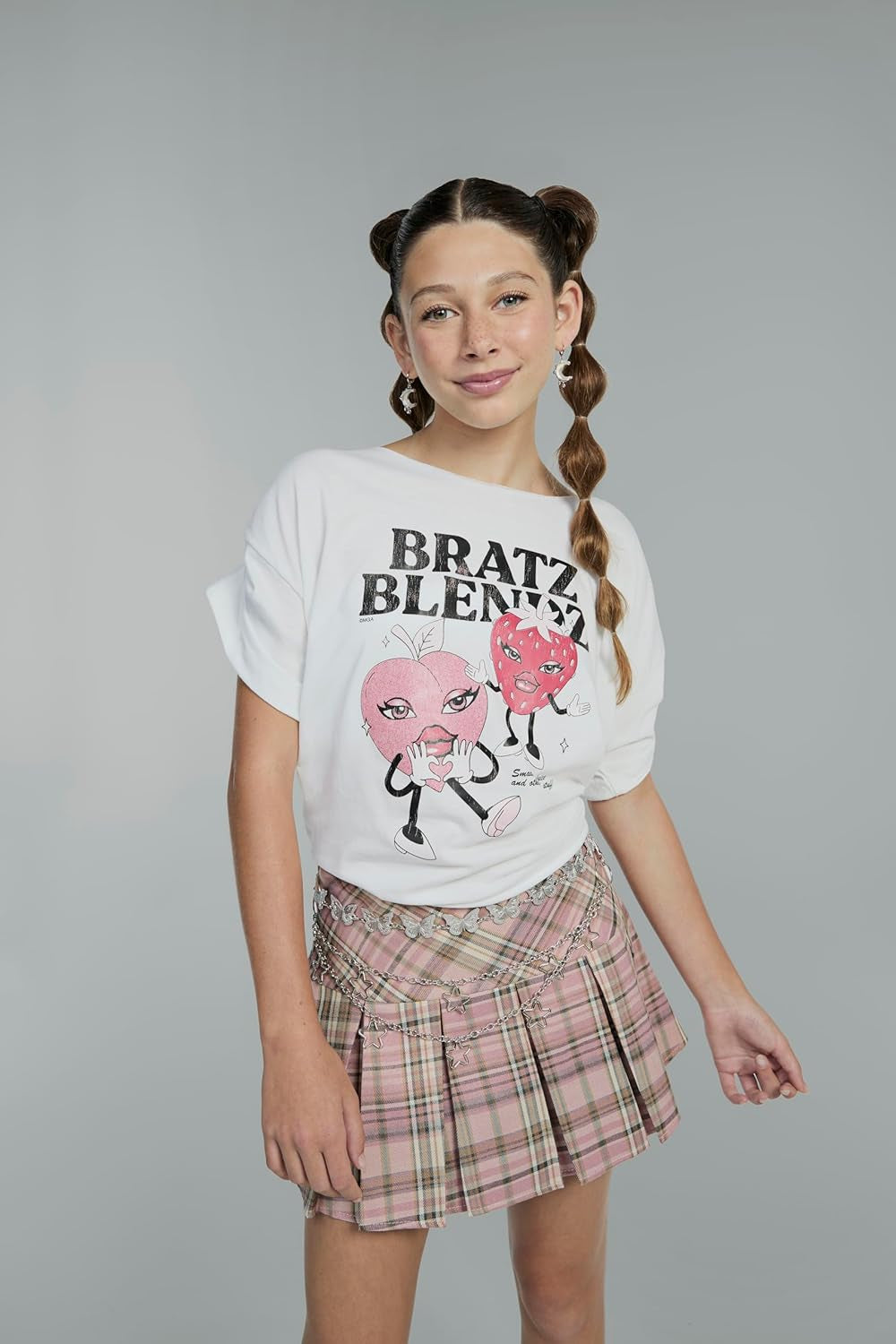 Bratz Stylin' Cloe - Păpușă la modă cu tricou personalizabil, include accesorii, jucărie drăguță pentru fete