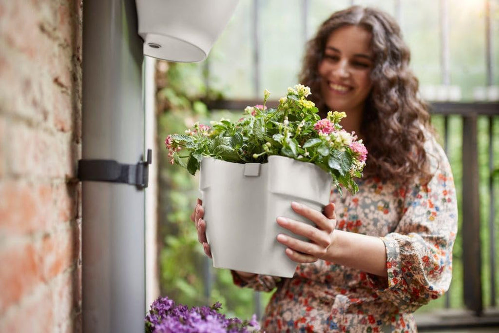 Ghiveci elho Vibia Campana pentru țevi de scurgere, 40 cm, pentru grădină verticală, 100% plastic reciclat, Ø 21,6 x H 16,3 cm, negru/antracit