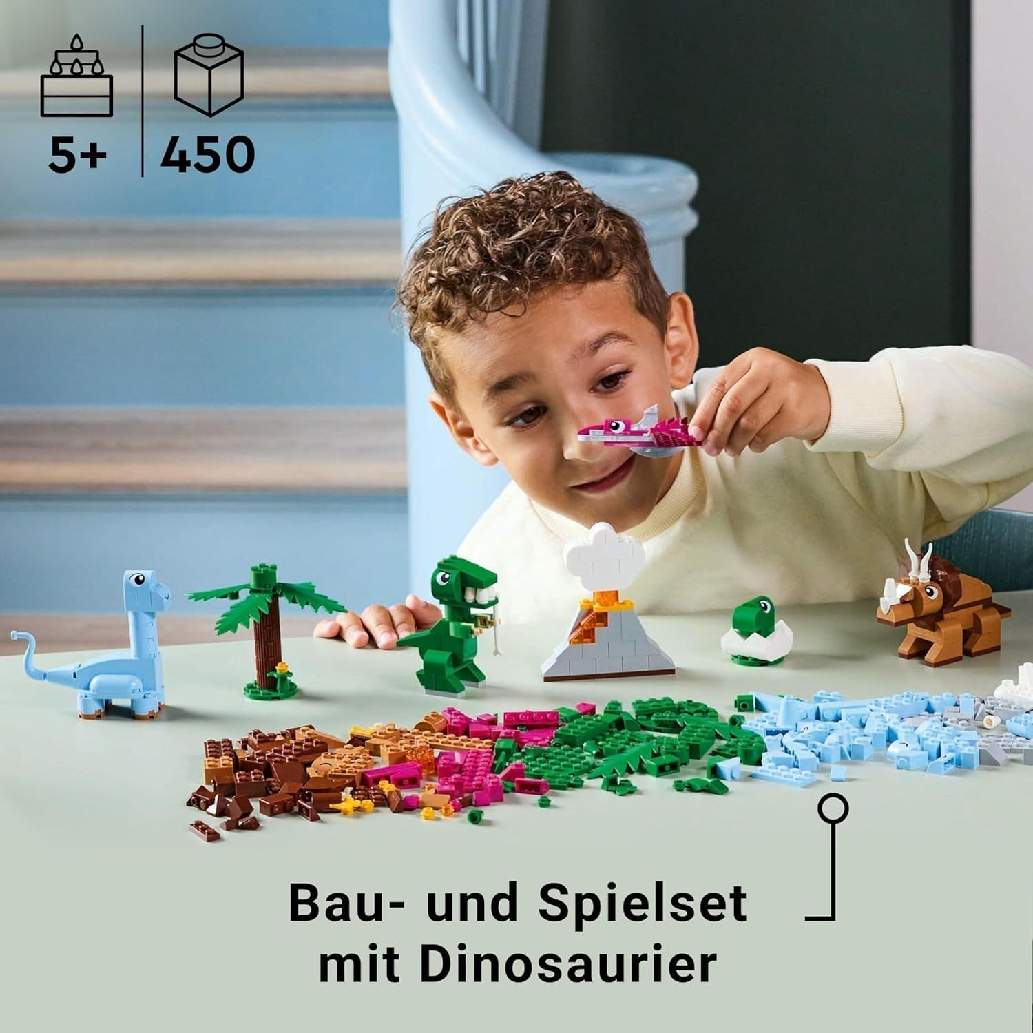 Set da costruzione creativo Dinosauri LEGO Classic con modelli di animali e figure in mattoncini, esperienza di gioco fantasiosa, regalo per ragazzi e ragazze dai 5 anni, inclusi i set da costruzione T.Rex e Triceratopo 11041 Besuche den LEGO-Store