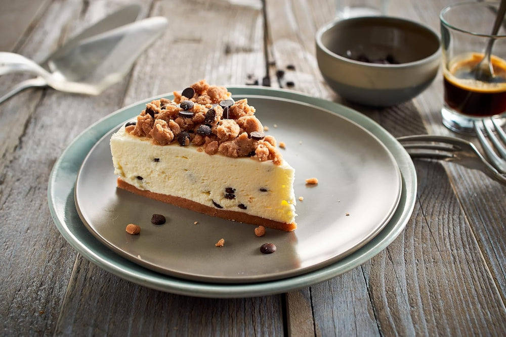 RUF Cookie Dough Cake Ohne Backen, Tortenboden Aus Keksteig Mit Frischkäse-Creme Und Schokoladenstückchen, Inkl. Kuchenform, 1X325G Miscela per panificazione e cottura Naty Shop