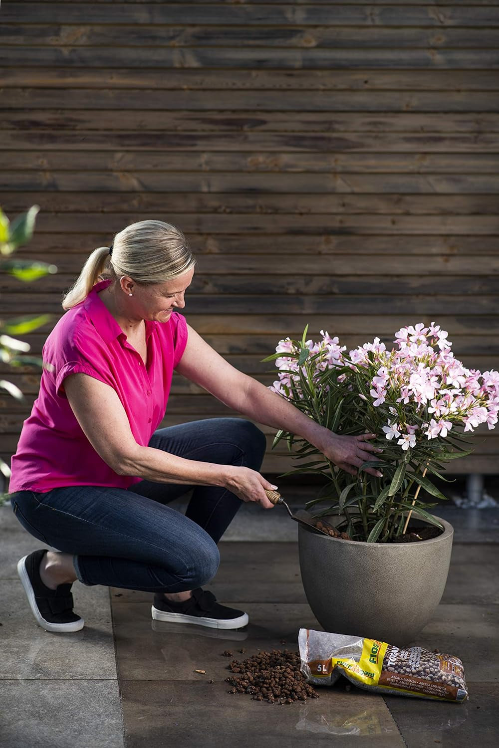 Granuli di argilla espansa Floragard 50 L - materiale drenante naturale e substrato idroponico per vasi, vasche, piante d'appartamento e fioriere - previene l'accumulo di acqua, garantisce una buona aerazione