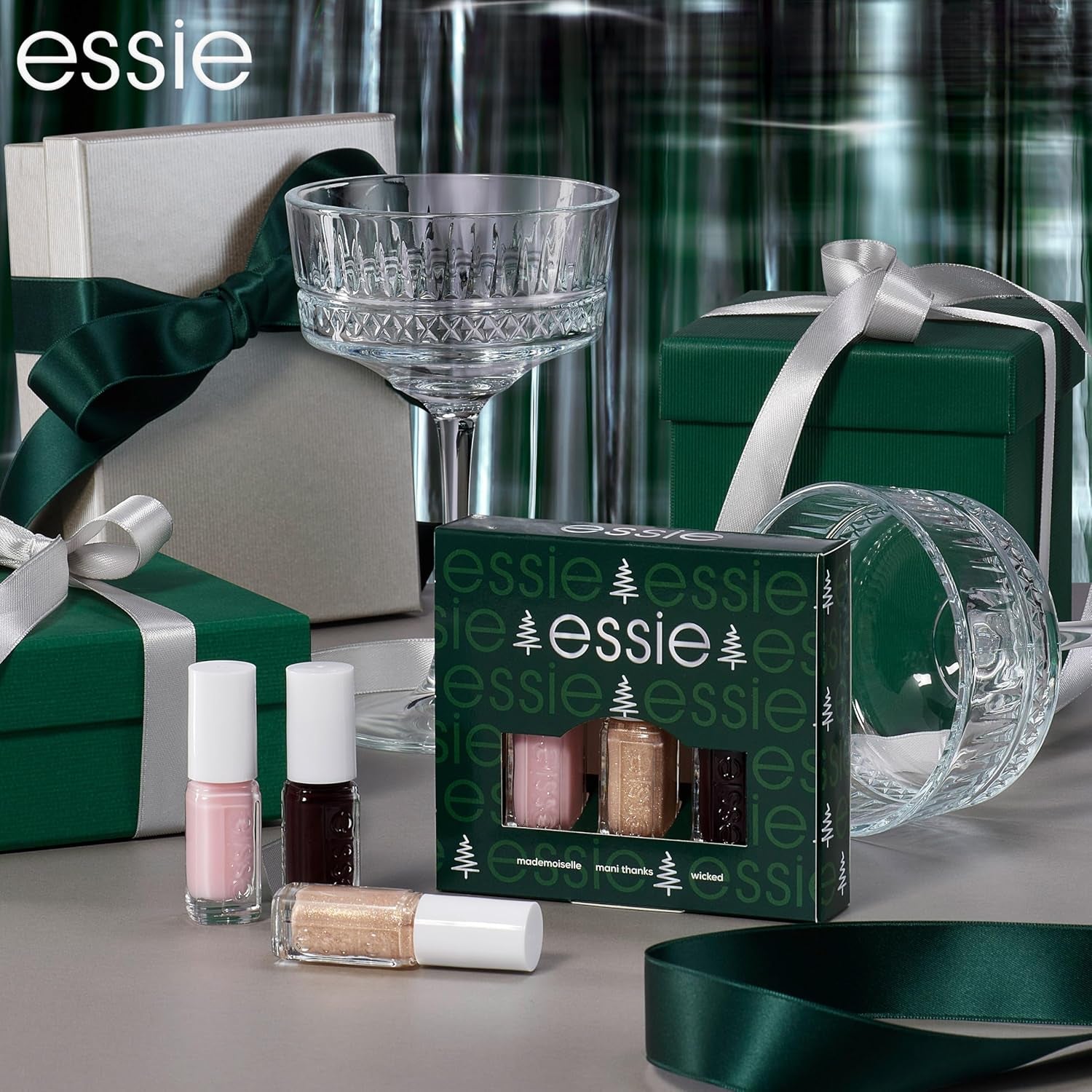 Kit Essie Mini Trio NATALE, n. 13 Mademoiselle + n. 49 Wicky + n. 570 Mani Grazie, 3 x 15 ml