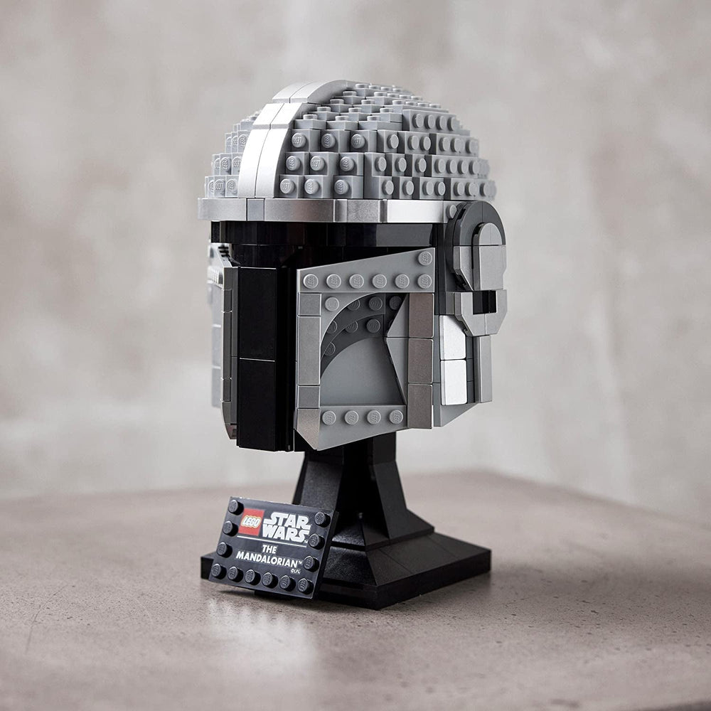 Modello di casco mandaloriano LEGO Star Wars, collezione di decorazioni per la stanza e un meraviglioso regalo per adulti, kit, uomini, donne, madre, padre, idea regalo da collezione 75328 Set di costruzione Besuche den LEGO-Store
