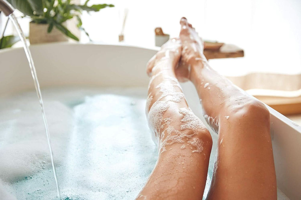 Aroma Kneipp, bagnoschiuma Happy Time Out - con oli naturali di papavero rosso e canapa, 400 ml Naty Shop