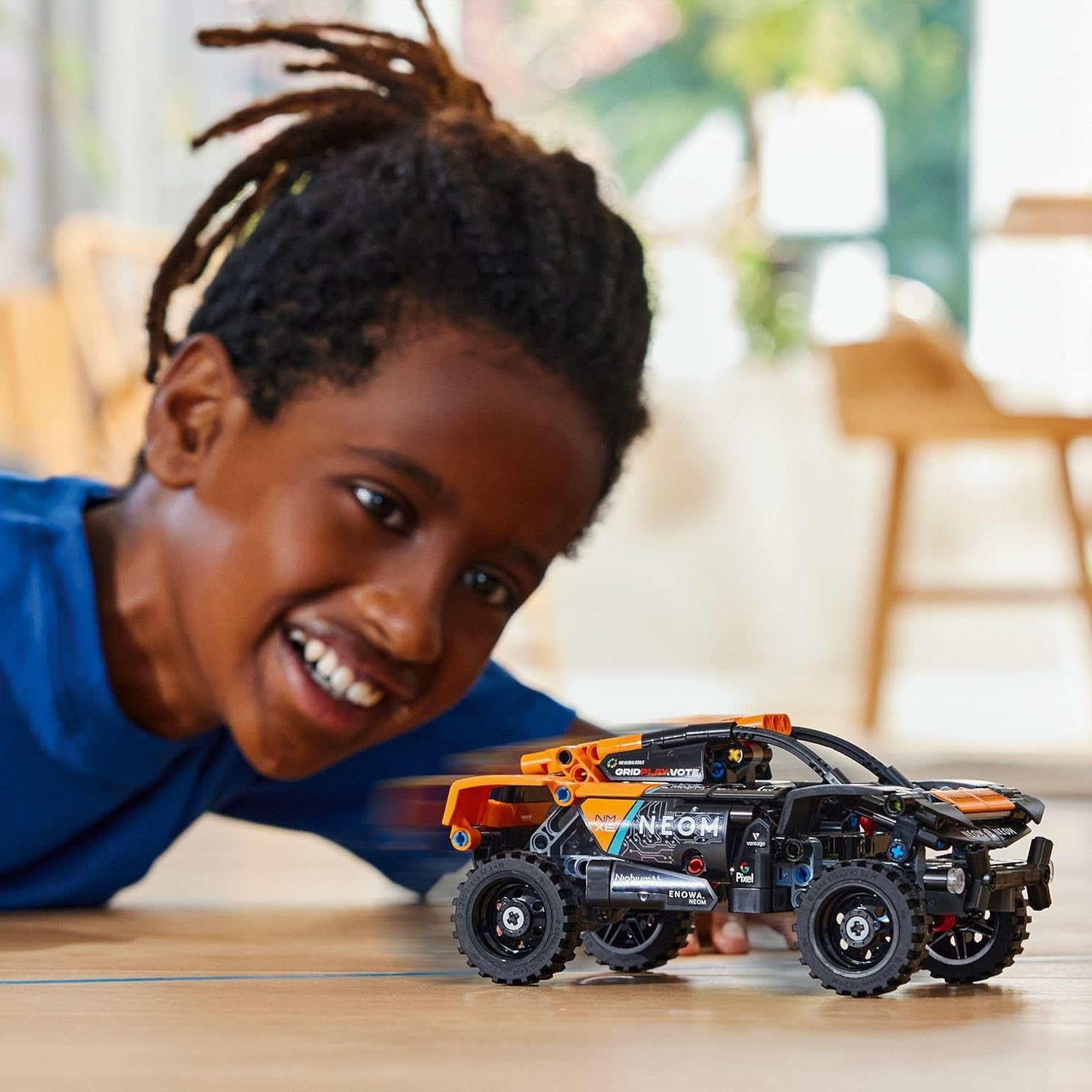 LEGO Technic NEOM Mclaren Extreme E Set di auto da corsa, motore giocattolo per bambini, auto eolica costruibile, regalo Technic per ragazzi e ragazze di 7 anni 42166 Set di costruzione Besuche den LEGO-Store