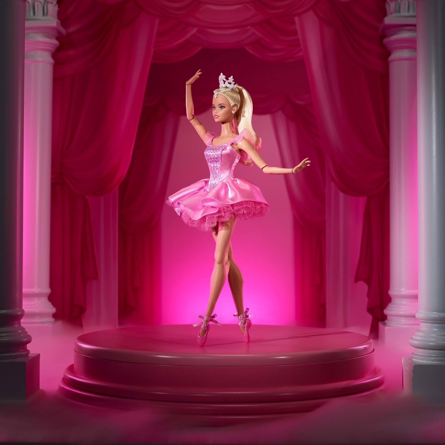 Păpușa Barbie Signature Ballet Wishes, păpușă la modă de colecție, în tutu de mătase roz, cu păr blond și ambalaj cadou, JBJ10