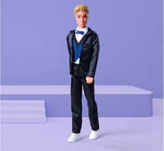 Simba 105733629 - Steffi Love Kevin Charming, păpușă purtând un costum elegant cu papion și vestă, 30 cm, vârste 3+