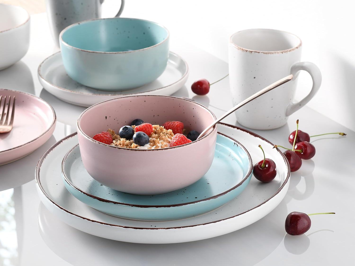 Creatable, 22908, Serie MODERN FASHION, 16-Teiliges Geschirrset, Kombiservice Aus Steinzeug, Spülmaschinen- Und Mikrowellengeeignet, Qualitätsproduktion Seturi vesela masa Naty Shop