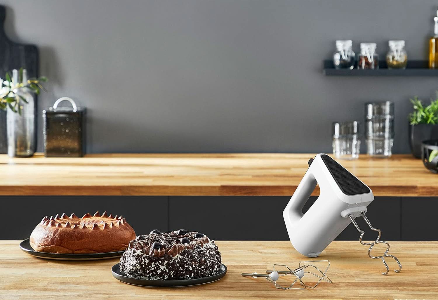 Krups GN4001 3 Mix 4000 Sbattitore manuale | 450 Watt | Design robusto | Regolatore di velocità variabile | Funzione Turbo e Auswurf | incl. 2 Rührbesen Und 2 Knethaken | Weiß/Grau Cucina Naty Shop