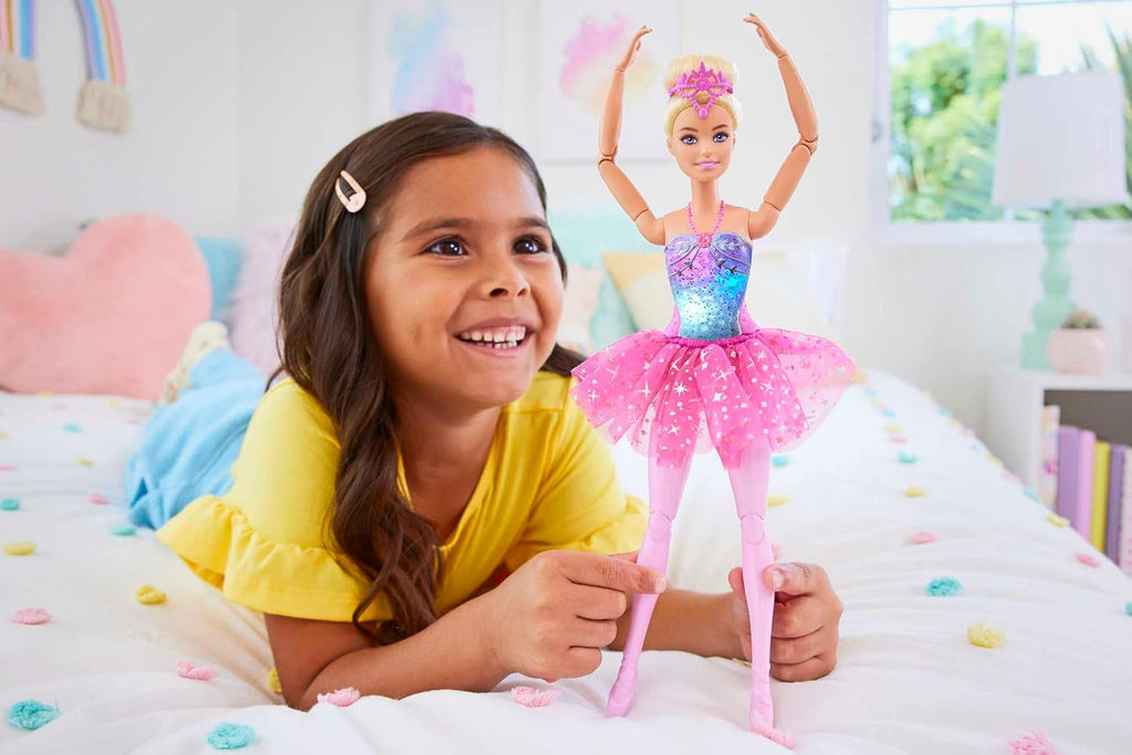 Păpușa Barbie Dreamtopia Magic Light Ballerina, cu tutu roz și păr blond, 5 efecte luminoase și sonore, Barbie mobilă, de la 3 ani, HLC25 Papusi Naty Shop