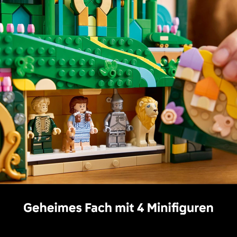 LEGO Wicked Emerald City Wandkunst - 3D Modell für Erwachsene - Modellbau mit 6 Minifiguren inkl. Dorothy sowie Toto Hundefigur - DIY Deko fürs Wohnzimmer - Geschenk für Filmfans - 75685