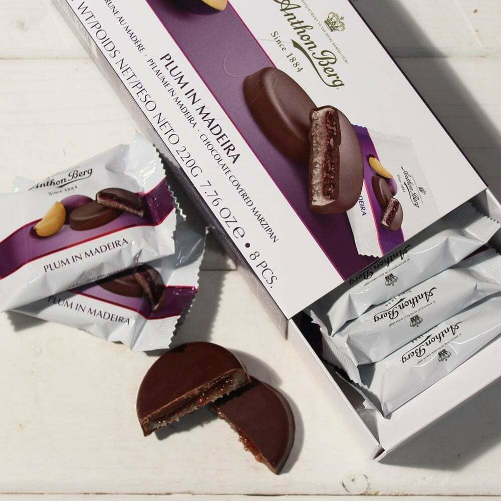 Prugna di Madeira – 220g – Specialità di marzapane con frutta e alcol – 8 monete di cioccolato fondente con gelatina di prugne e vino di Madeira – Idea regalo