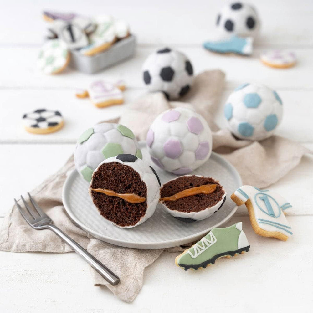 Zenker 12Er Muffinform – Muffinbackblech Für Muffins Und Cupcakes Aus Der Serie Soccer Baking– Hitzebeständiges 12Er Muffinblech Mit Antihaftbeschichtung, Schwarz Stampi e vassoi per cuocere Naty Shop