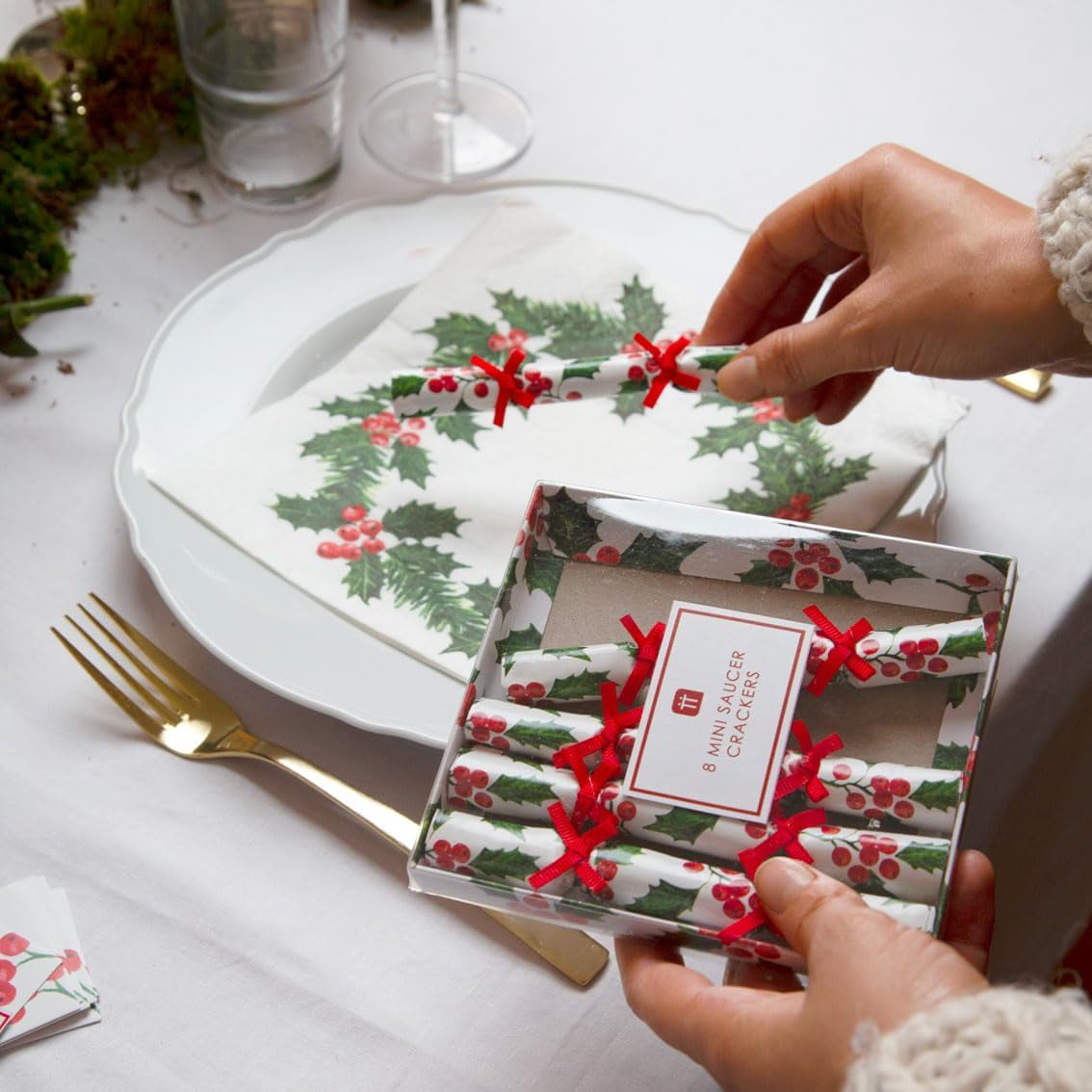 Talking Tables 20 șervețele de hârtie de Crăciun XL cu design Holly | Șervețele de lux de unică folosință | Reutilizabile | Ideale pentru Crăciun și petreceri cu cină | De înaltă calitate | 40Cm X 40Cm