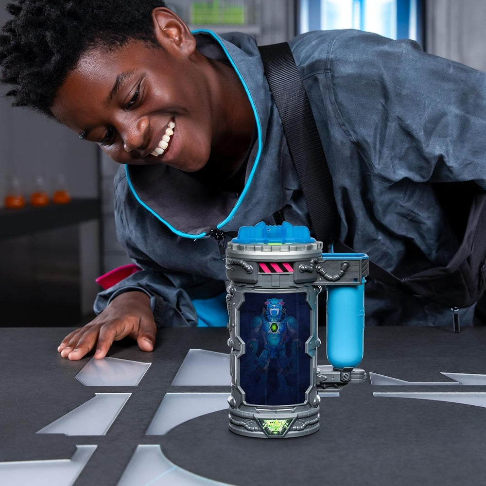 Traslochi; Muovi la bestia definitiva. Sperimenta e crea l'action figure Stealth Panther di Mrbeast. 3 da collezionare, Iconic Panther, Stealth Panther, Metallic Panther Action figure Naty Shop