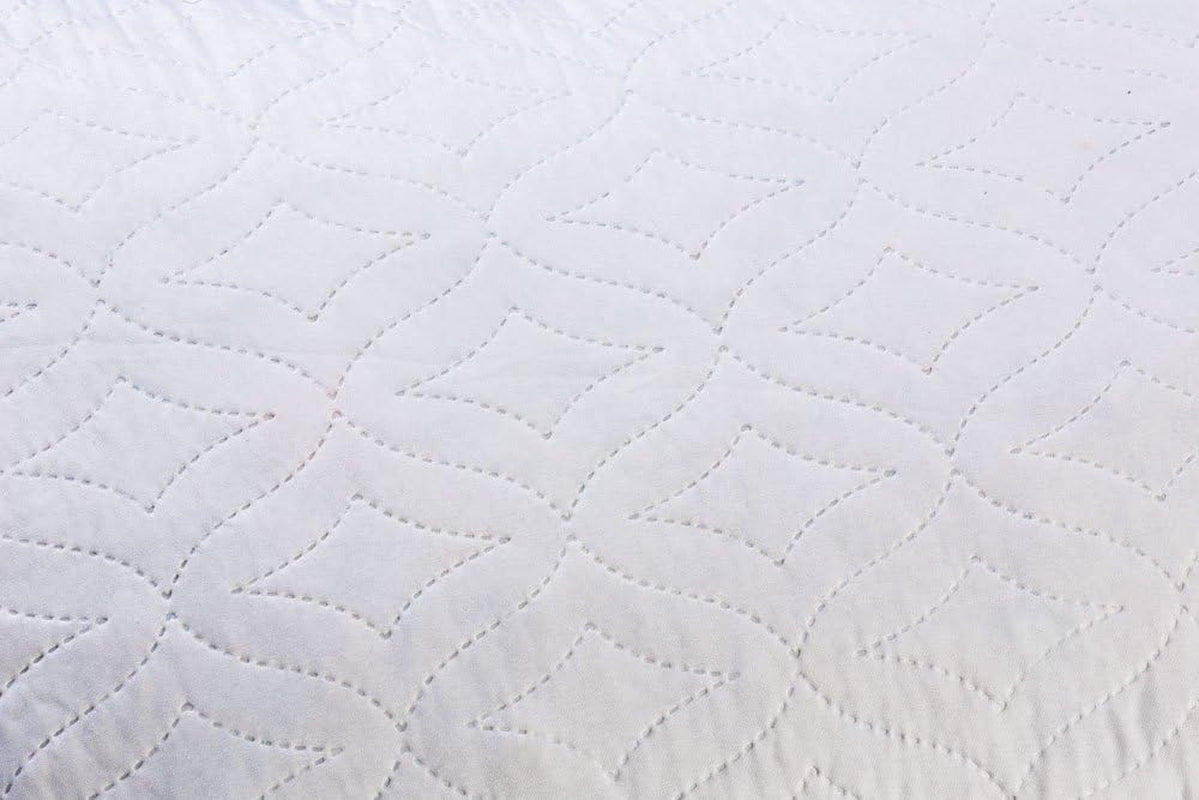 V.I.P. Very Important Pillow V.I.P. Pernă cu fulgi de memorie, alb, pernă 45 X 75 cm, copertă matlasată din poliester, foarte respirabilă, moale, fabricată în Italia Perne standard Naty Shop