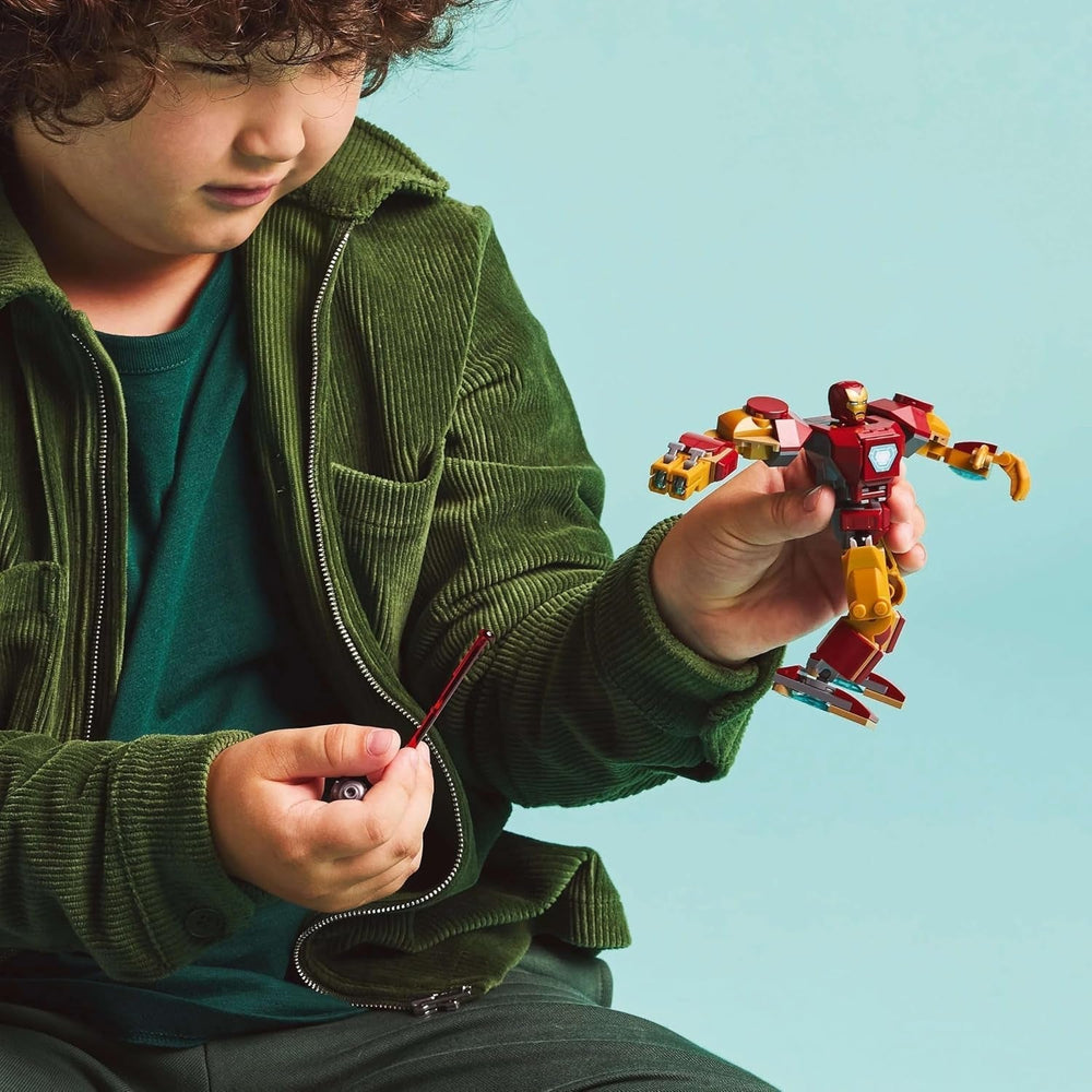 LEGO Marvel Iron Man Mech vs. Ultron - Giocattolo da supereroe con 2 minifigure - Action figure con braccia, gambe e dita mobili - Regalo per ragazzi e ragazze dai 6 anni in su 76307 Besuche den LEGO-Store Building Sets