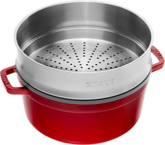 STAUB Gusseisen Bräter/Cocotte, Mit Dämpfeinsatz Aus Edelstahl, Rund 26 Cm, 5.2 L, Aromaregen Funktion Für Optimale Befeuchtung, Für Alle Herdarten Inkl. Induzione & Backofen, Kirschrot, Rot Stampi e teglie per dolci Naty Shop