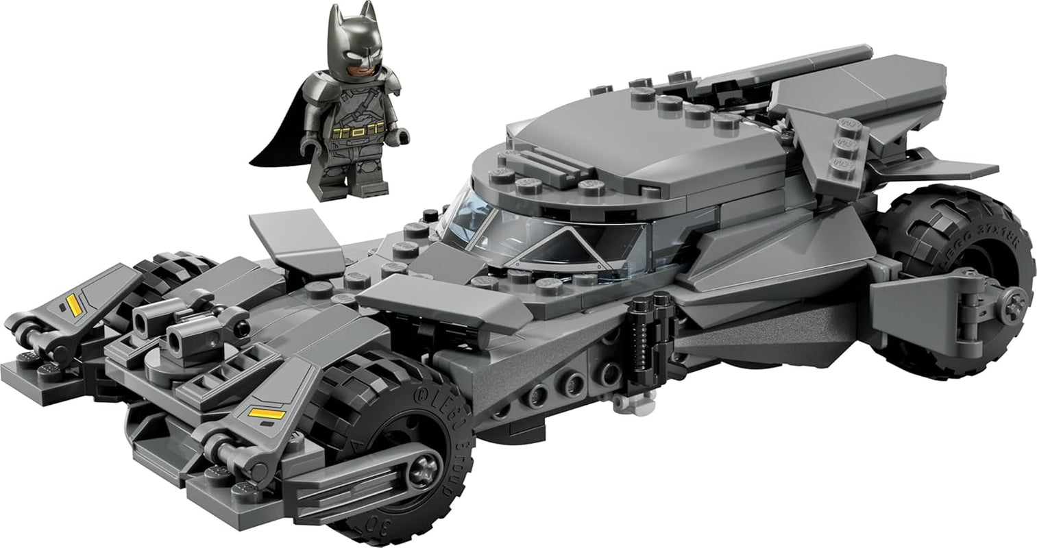 LEGO DC Batman Batman vs. Superman: Batmobil - Superhelden Spielzeugauto - Kreatives Spielzeug mit Minifigur für Kinder ab 9 Jahren - DIY Bauset zum Spielen - Geschenk für Jungen und Mädchen - 76331
