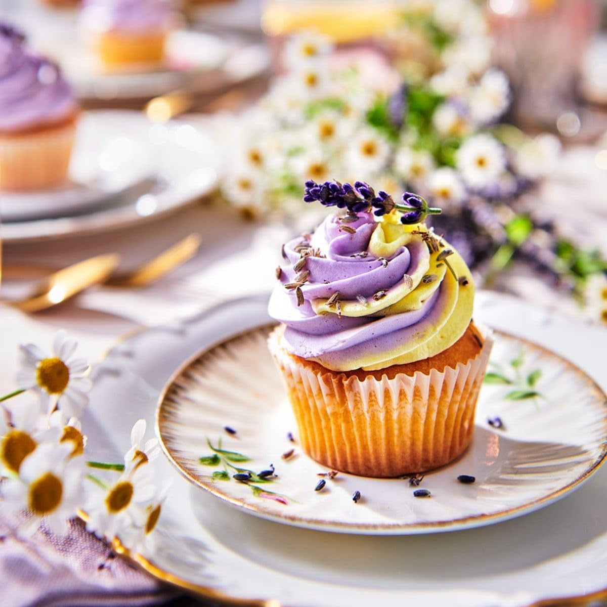 Funcakes Mix Per Enchanted Cream®: Einfach Zu Berübenende, Sehr Leichte Und Flauschige Schneeweiße Creme, Perfekt Zum Füllen Und Abdecken Von Kuchen Oder Als Belag Für Cupcakes, Halal., 900 G Mix per cuocere e cucinare Naty Shop