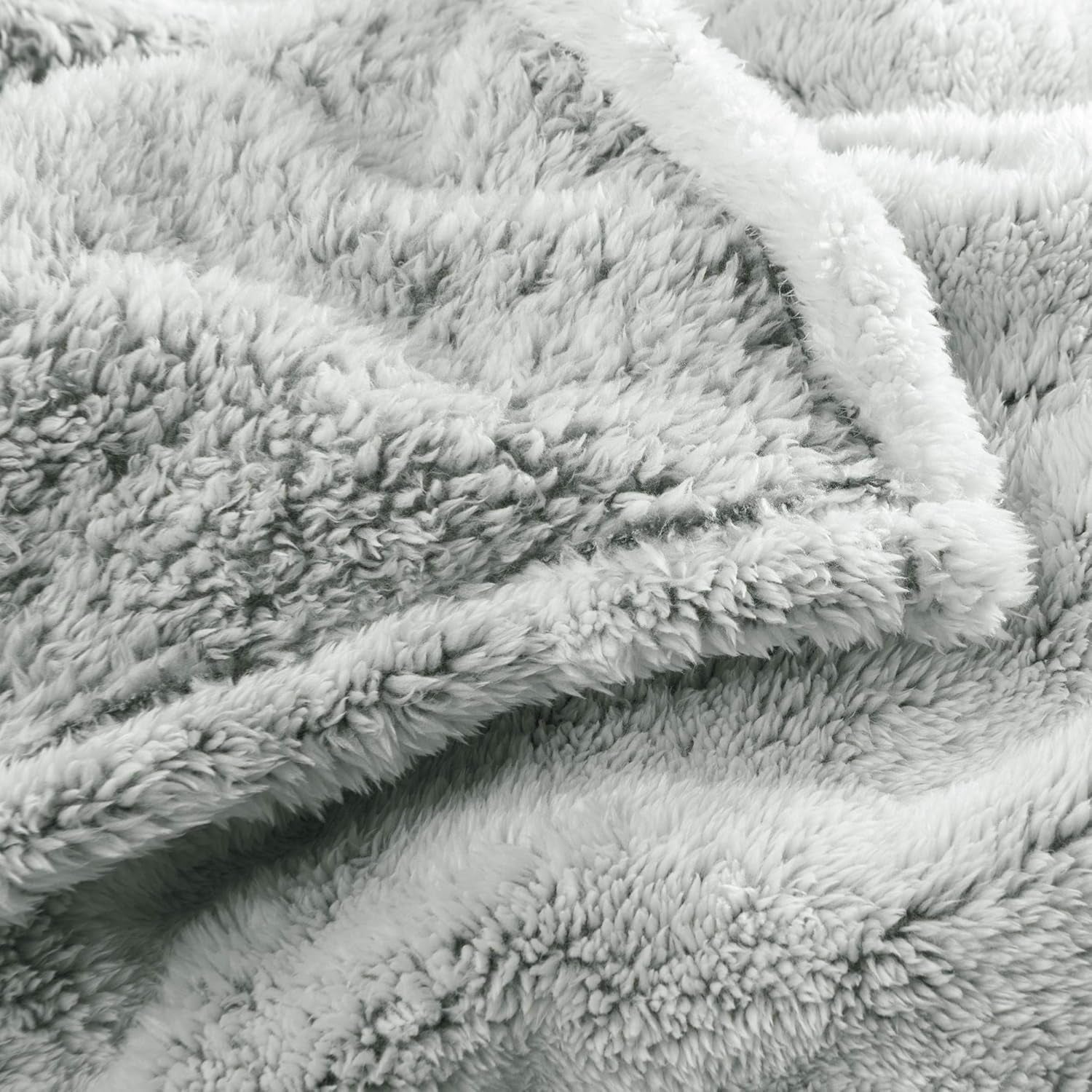 Aqua-Textil Soffice coperta coccolosa 150 X 200 cm Grigio Bianco Melange Coperta TV in peluche Copriletto Sherpa Fleece Oeko-Tex Ottawa Letti e coperte Besuche den aqua-textil-Store