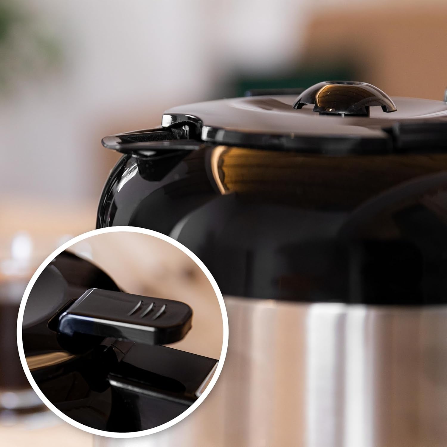 Cafetieră cu picurare Cecotec Coffee 66 Drop & Thermo, 950 W, 1,2 L, 10 cești, tehnologie ExtremeAroma, funcție anti-picurare, indicator nivel apă, filtru principal reutilizabil, protecție la supraîncălzire