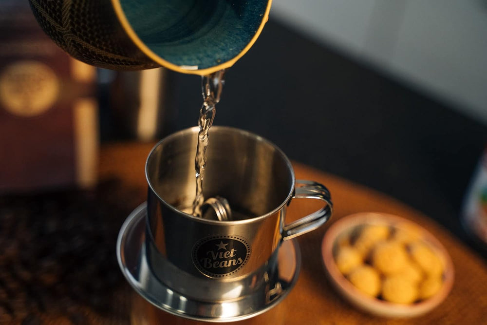 VietBeans 100% Arabica Ganze Kaffeebohnen - Espresso Bohnen säurearm - Fruchtiger Hochlandkaffee mit Nebennote Karamell und Honig - Leicht bittere Süße - 250g