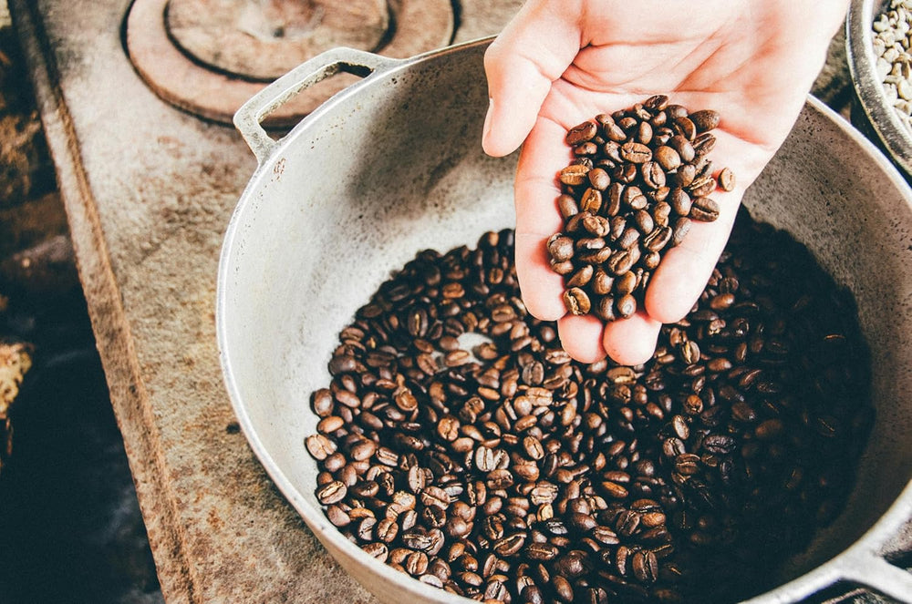 Boabe de cafea decofeinizate. Gust pur. Origine: Columbia. Boabe de cafea decofeinizate, prăjite natural. Boabe de cafea decofeinizate 1 kg. 100% Robusta, cele mai bune recolte din America de Sud.