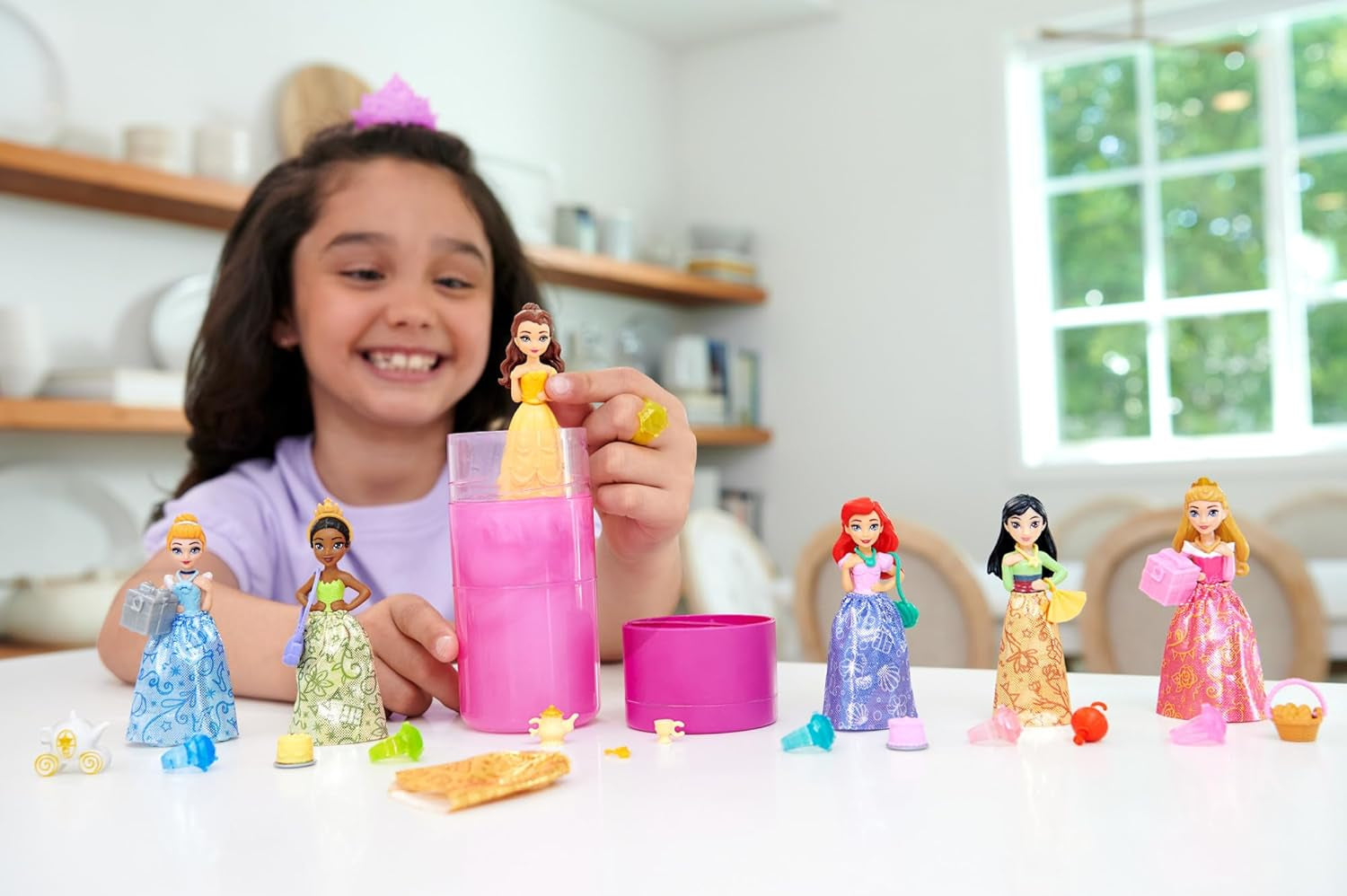 DISNEY PRINZESSIN Color Reveal-Puppen - 6 Überraschungen, Wasseraktiviert, Zubehör, für Kinder ab 3 Jahren, Arielle, Tiana, Mulan, Cinderella, Belle, Aurora, HPX39