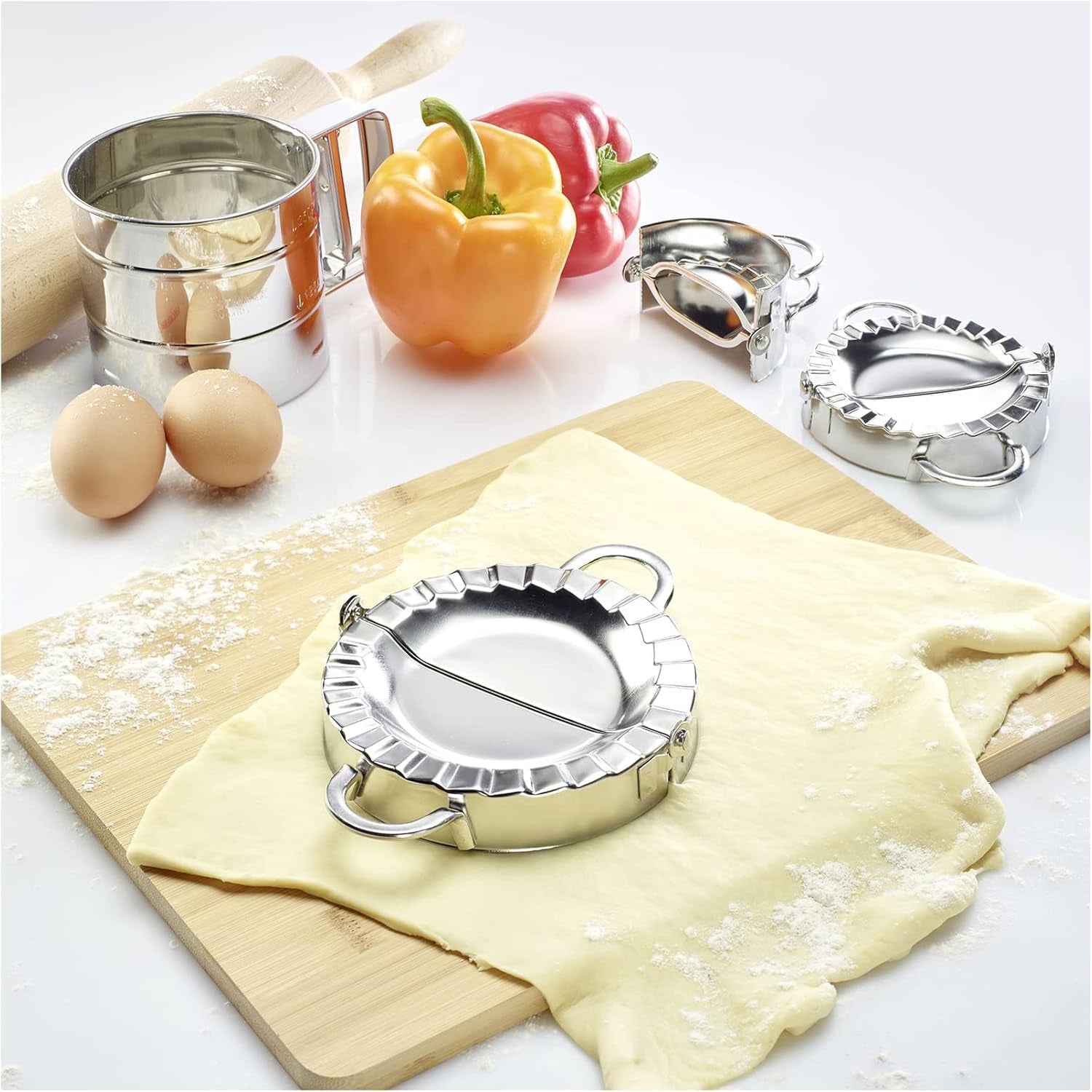 Formă pentru ravioli Westmark, Diametru: Ø 9,5 cm, Cu mânere practice, Oțel inoxidabil, Gina, Argintiu, 61362270