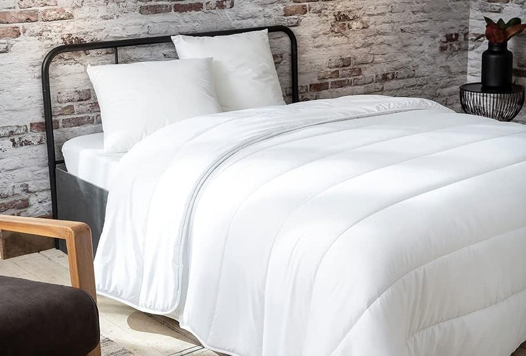 Cuvertură 140 X 200 Cm + 1 pernă 60 X 60 Cm Plapumi si pilote Naty Shop